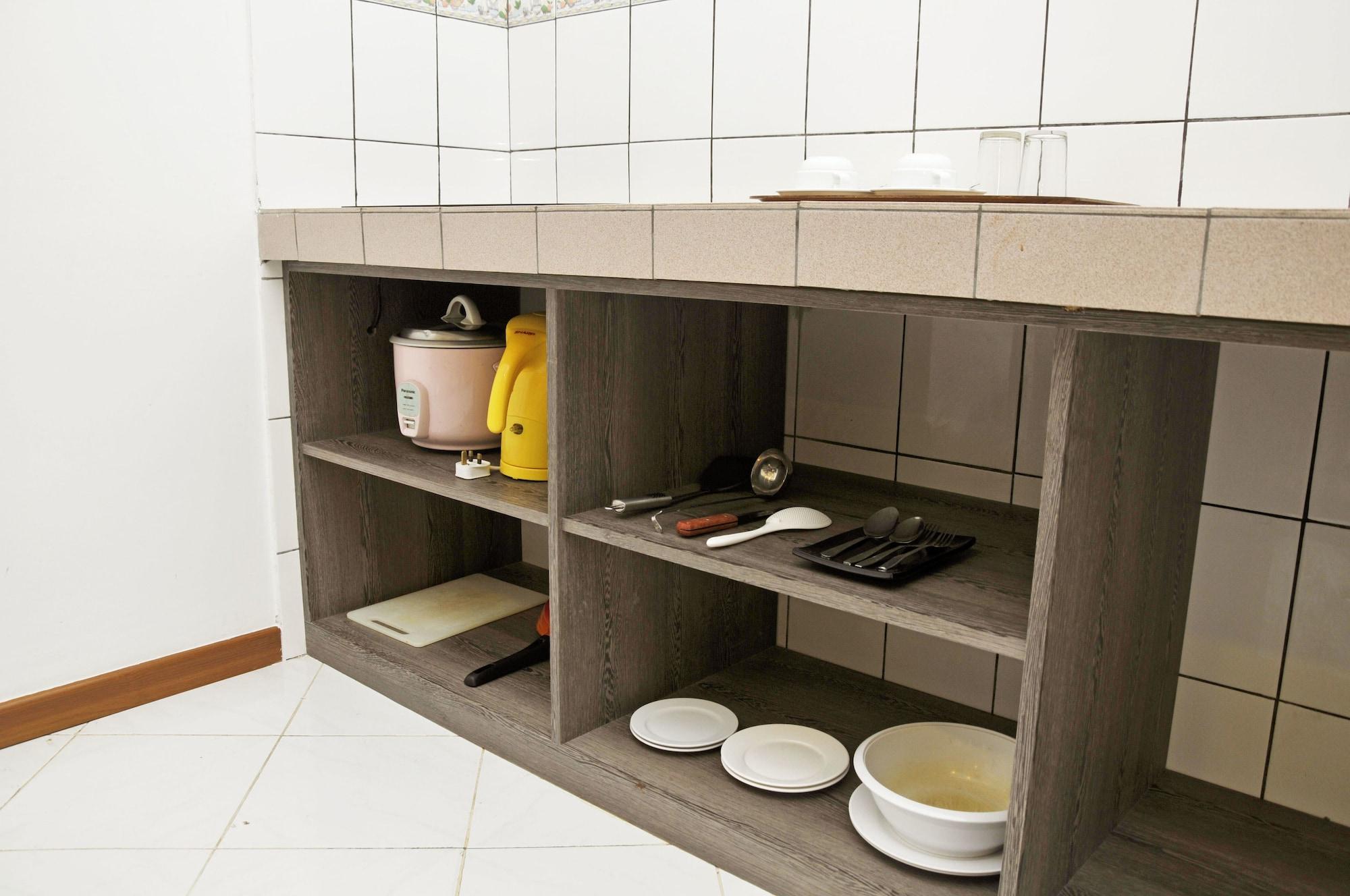 Promenade Service Apartment Kota Kinabalu Ngoại thất bức ảnh