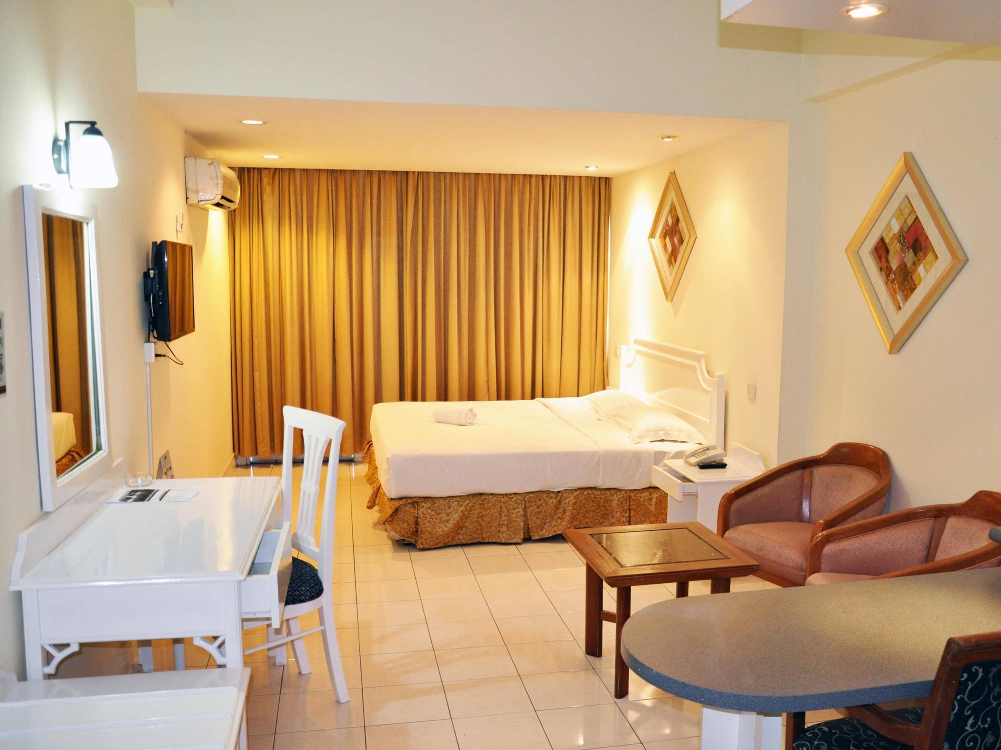 Promenade Service Apartment Kota Kinabalu Ngoại thất bức ảnh